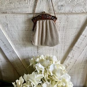 Mid Century Whiting & Davis White Enamel Mesh purse